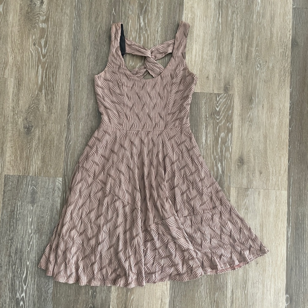 Stylish Dress in Blush Pink Pattern